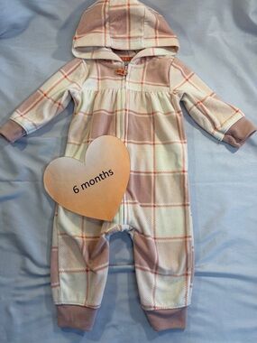 Carter's - long sleeve hooded sleeper/romper/jumpsuit/one piece. Size 6 months